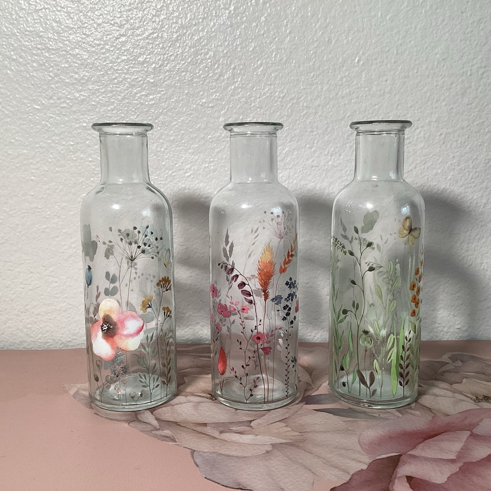 Floral Glass Bud Vase/Bottle - Clear with Multicolor Floral Design 7.5 in
